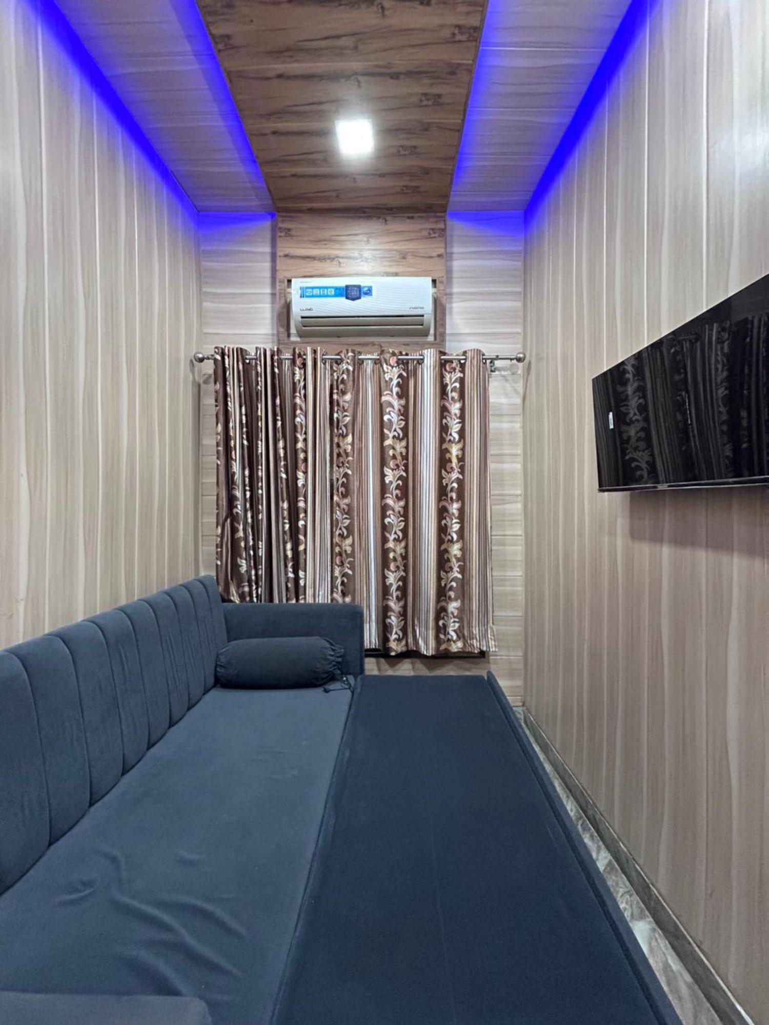 S4 Home Stay -5 Mint From Golden Temple Amritsar Exterior photo
